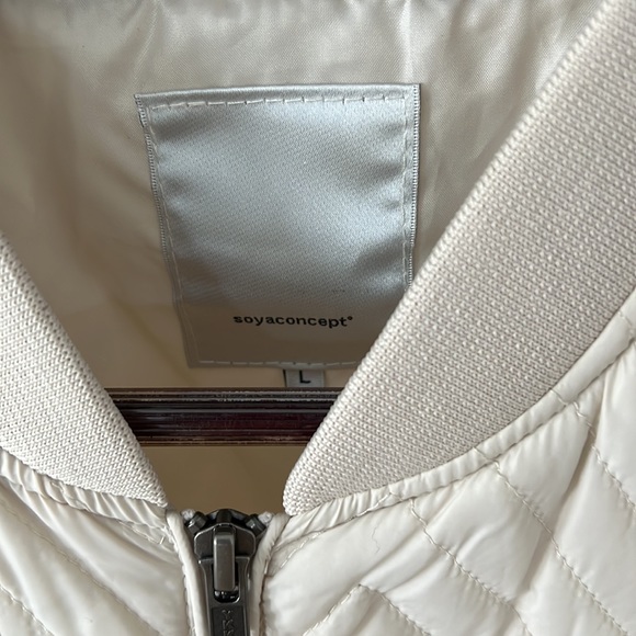 Spring-summer  light jacket. - Picture 3 of 10